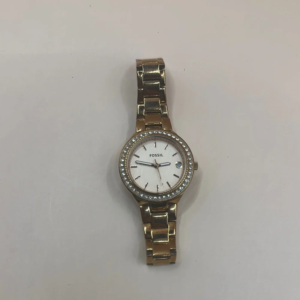 Fossil rose gold ladies watch - Picture 2 of 3